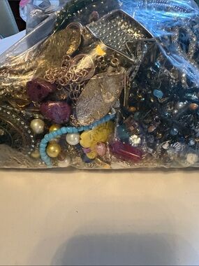 Craft Repurposing Special Projects  3.12 LBS